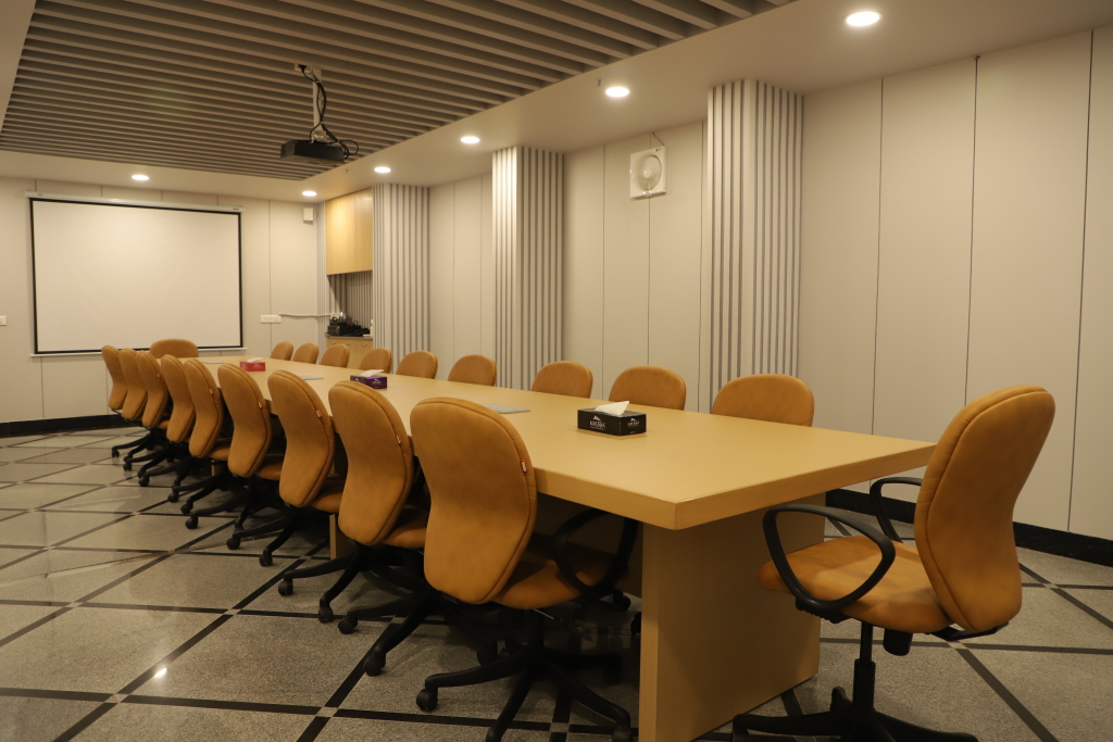 Гуруграм: Lime Tree Luxury Hotel Manesar Near IMT Chowk