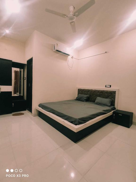 Индаур: Spot On 92191 Siddharth Regency
