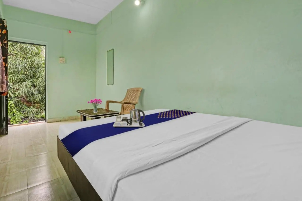 Тхане: SPOT ON 93323 Akash Lodge