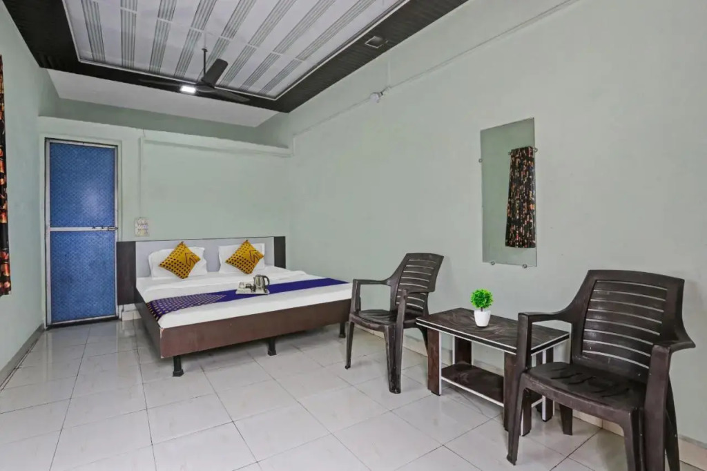 Тхане: SPOT ON 93323 Akash Lodge