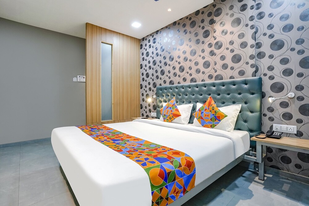 Тхане: Fabhotel Arc Palace