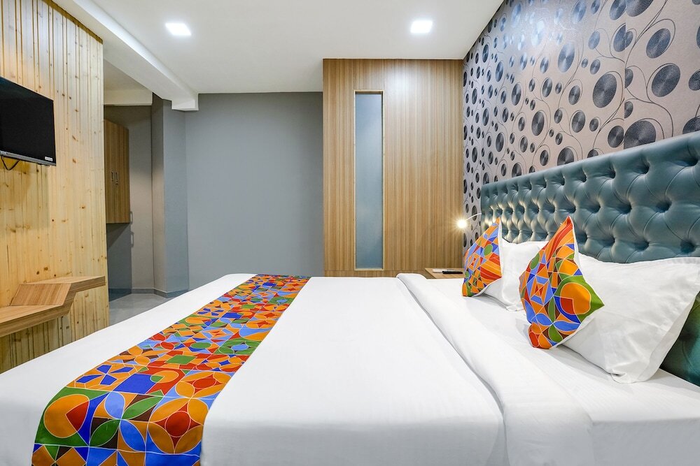 Тхане: Fabhotel Arc Palace