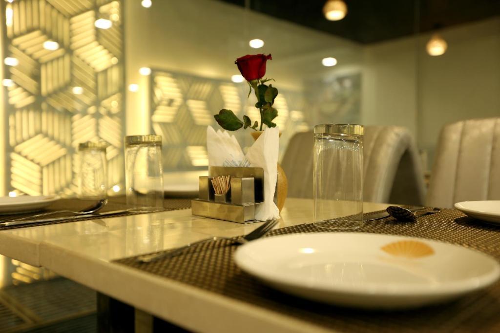 Гуруграм: Hotel Omega - Gurgaon Central