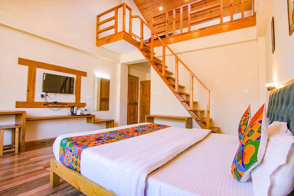 Манали: Fabhotel Hillside View