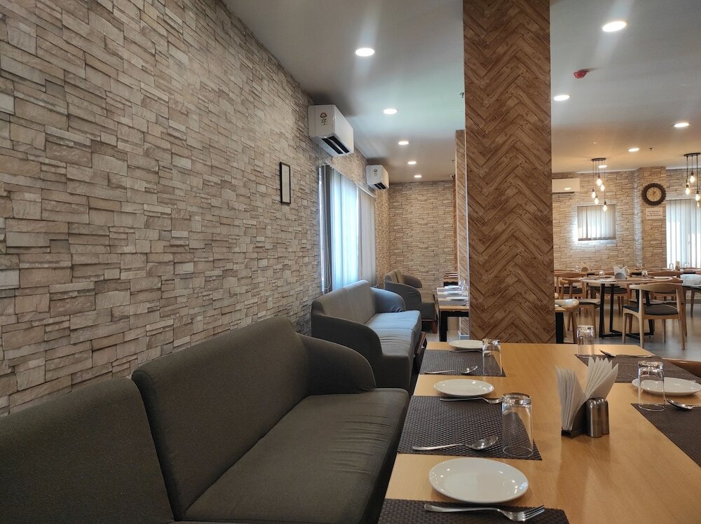 Гувахати: NK Hotel - Guwahati