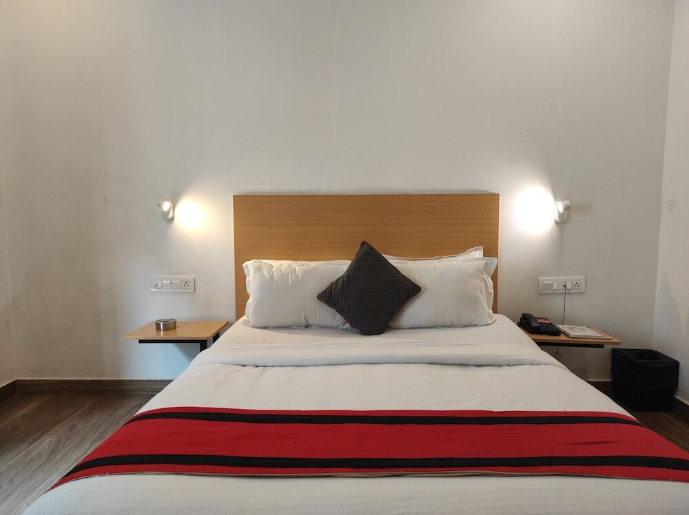 Гувахати: NK Hotel - Guwahati