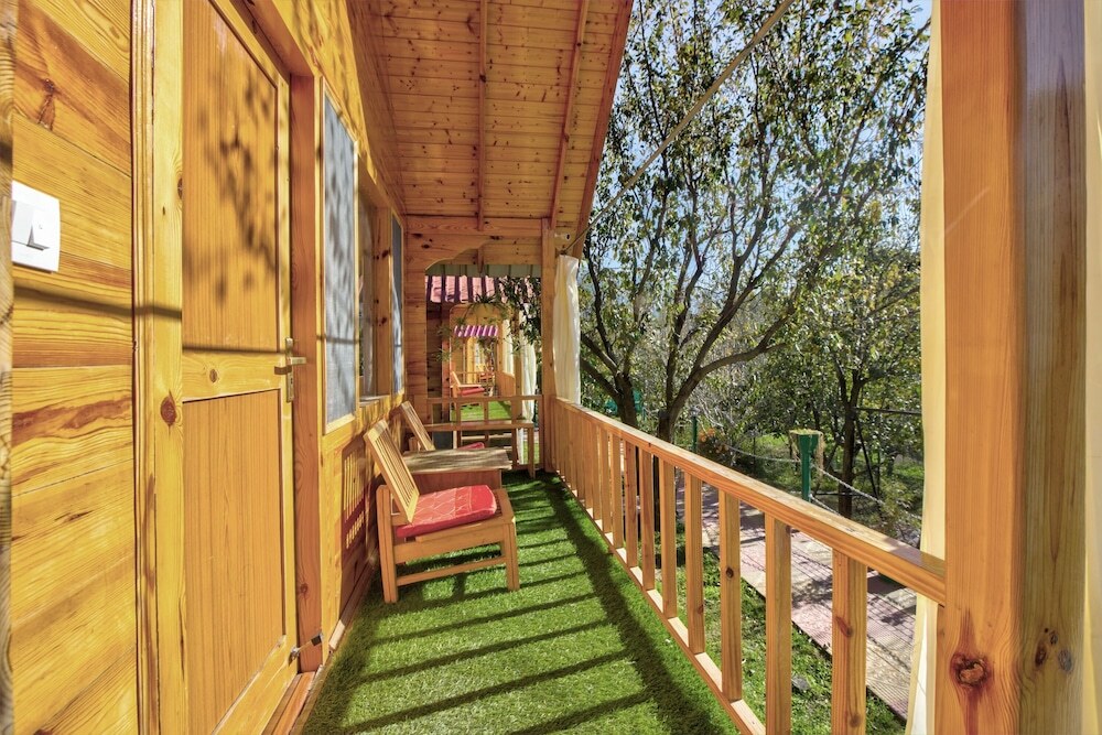 Манали: Attic Cottage by Dumnu Homes