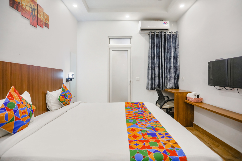 Газиабад: FabHotel Indirapuram by SBG Near Sec 62 Noida