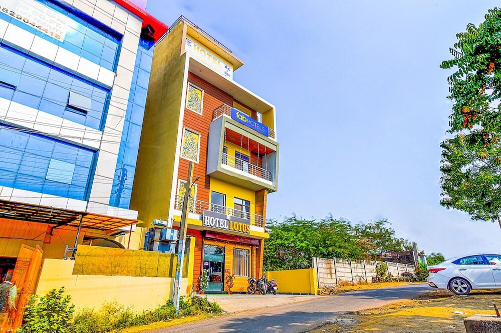 Fabhotel Lotus — фото 1