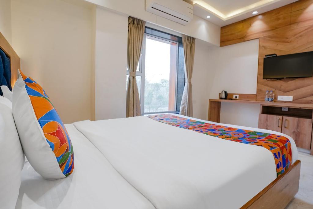 Пимпри-Чинчвад: Pancharatna Regency by Fabhotel