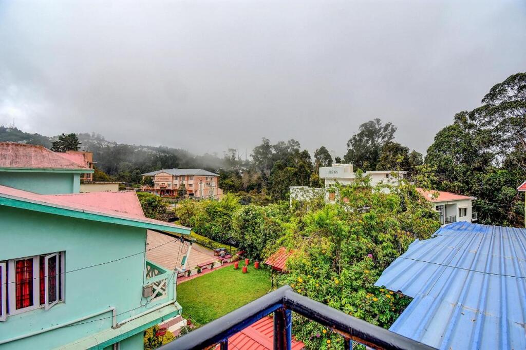 Кодайканал: FabHotel KS Thayagam Residency