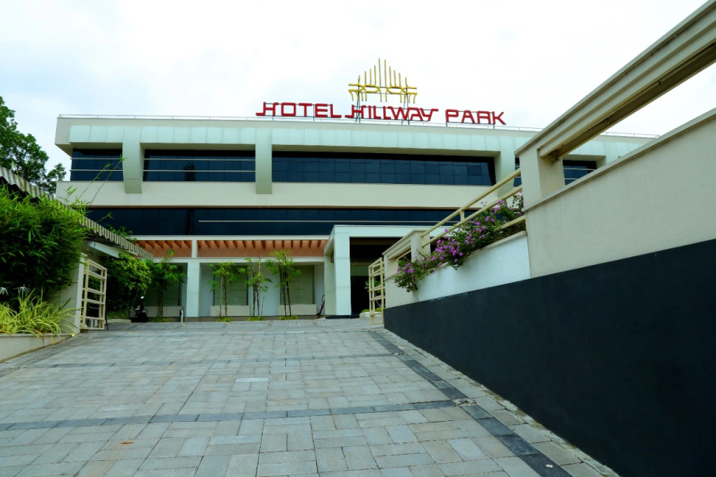 Чирайнкижу: Hotel Hillway Park