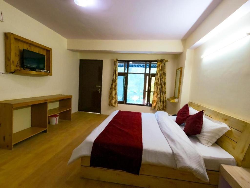 Манали: Hotel Sun N Snow Manali