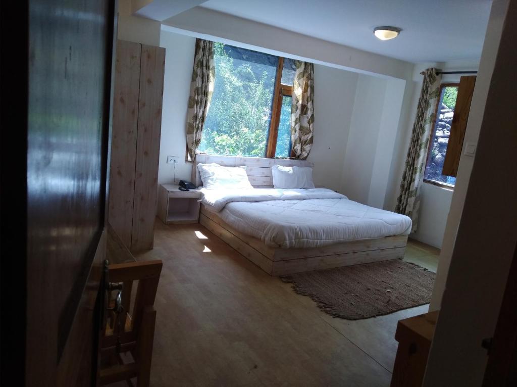 Манали: Hotel Sun N Snow Manali