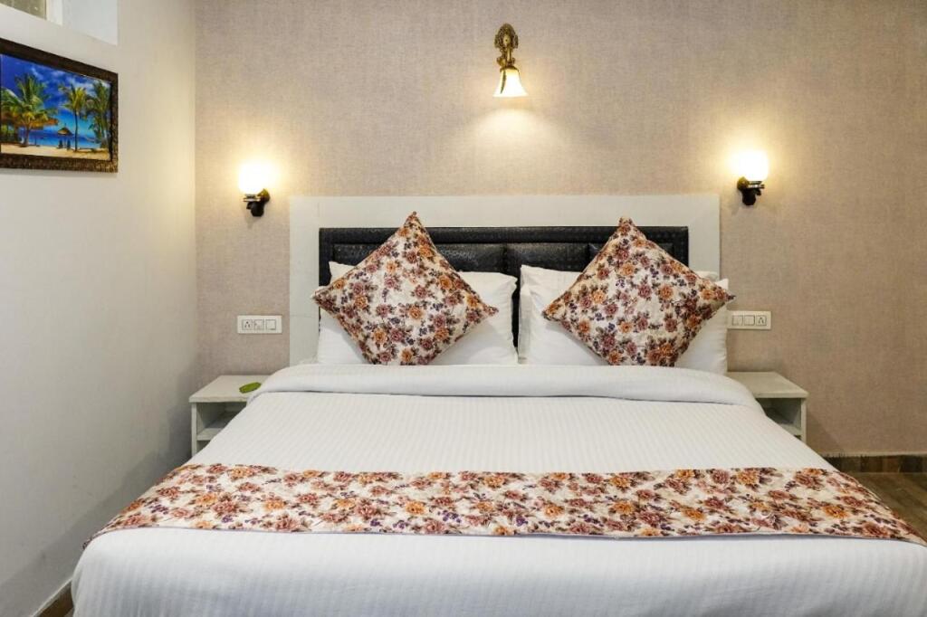 Шринагар: Click Sunburry Hotel Srinagar