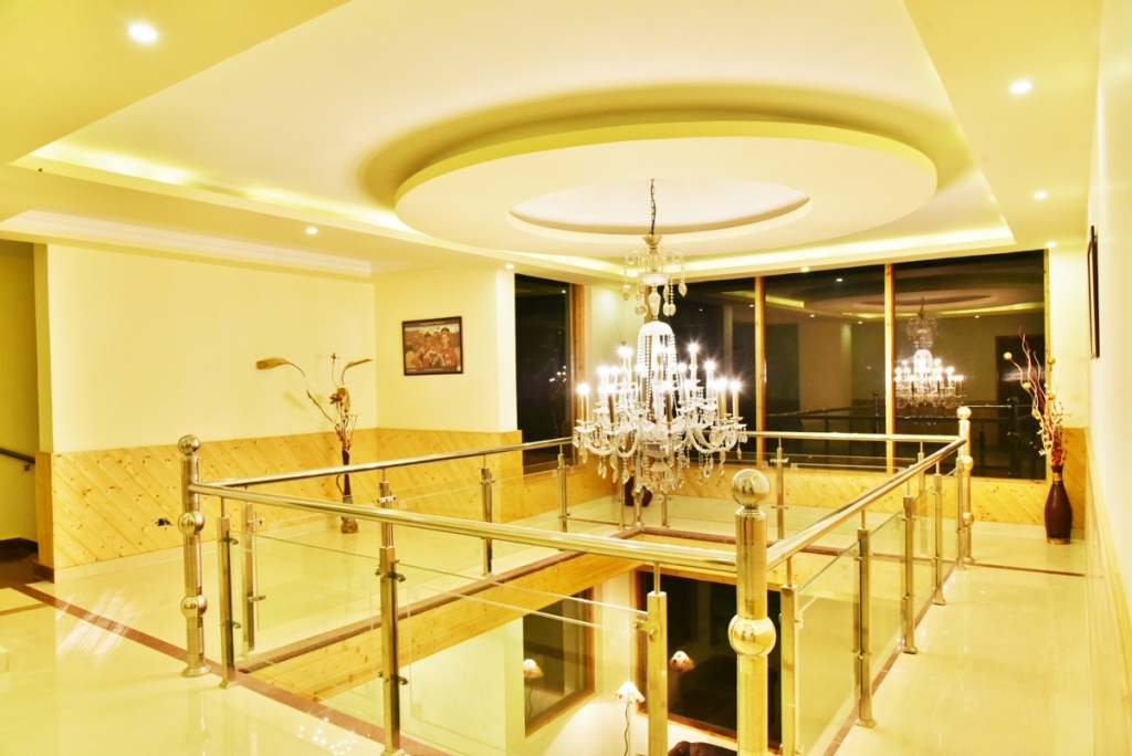 Манали: Whistling Pines Resort & Spa