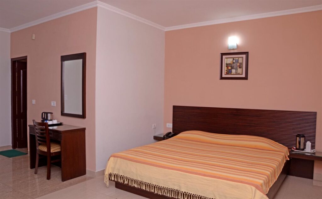 Сукха: Hotel Shikhar & Restaurant