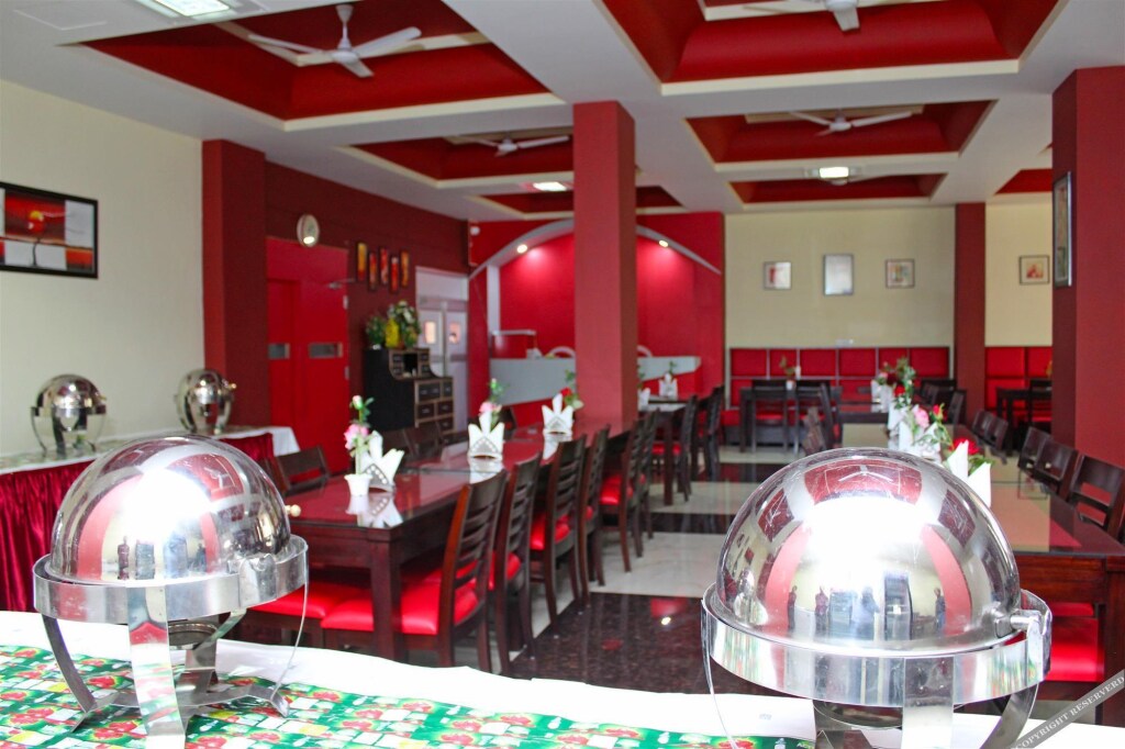Сукха: Hotel Shikhar & Restaurant