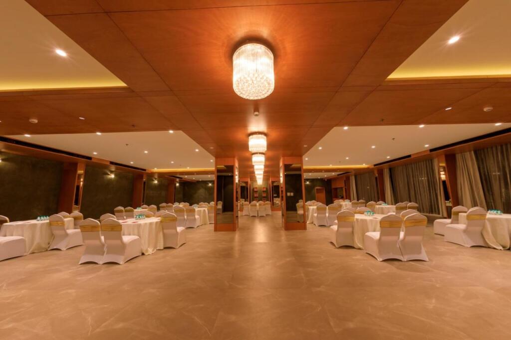 Джамнагар: Lords Eco Inn Jamnagar Apple Gate