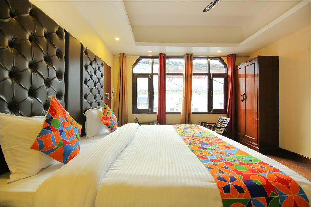 Массури: Fabhotel Dwaper