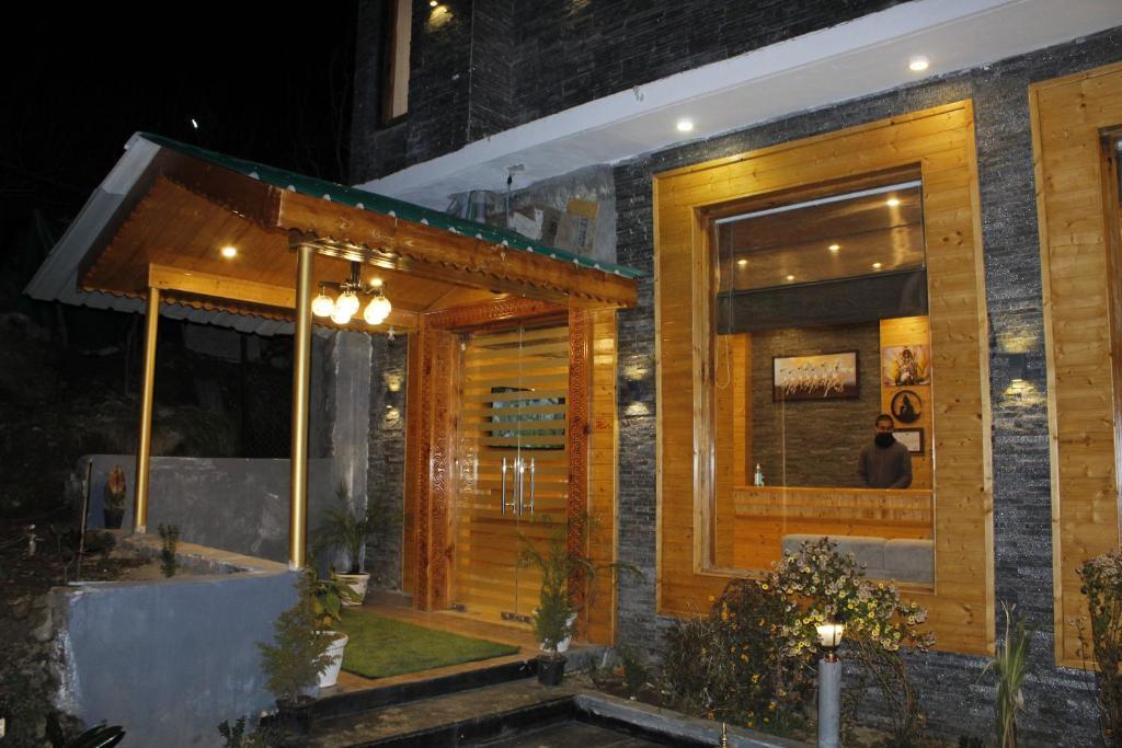 Манали: Hotel the moksha valley