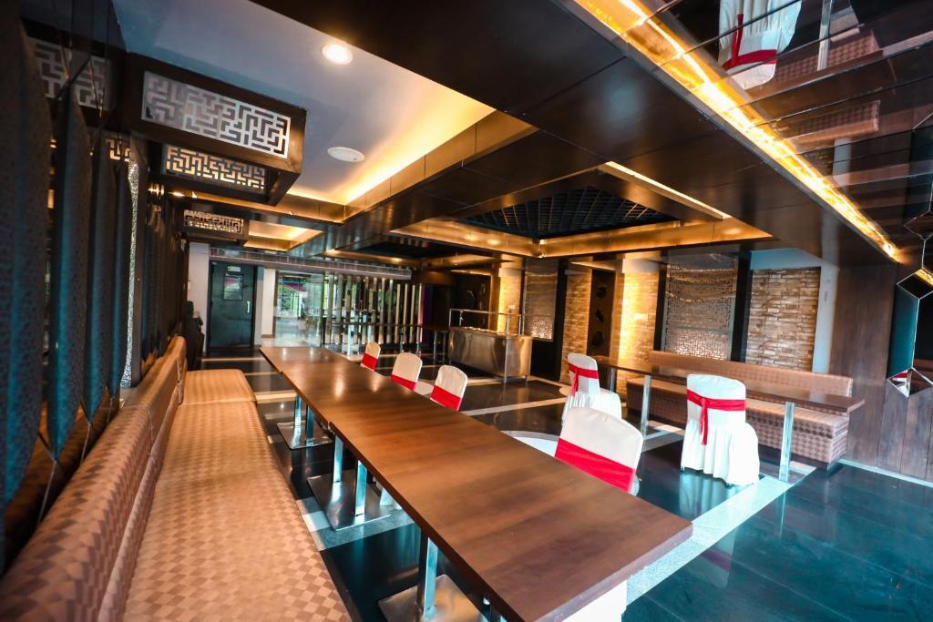 Канпур: Homansh Galaxy Hotel