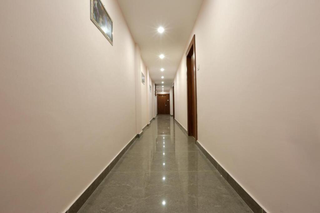 Катра: Hotel Katra Grand