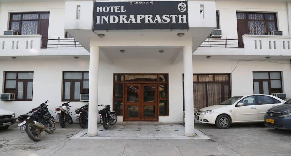 Катра: Indraprasth By Sharika Hotels