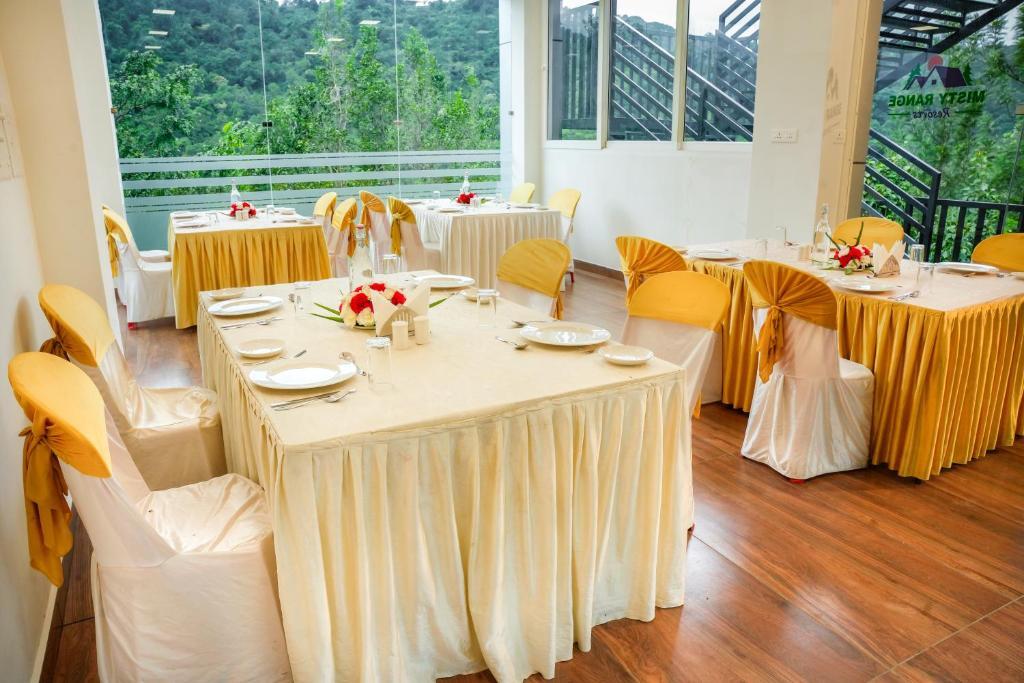 Валпарай: Misty Range Resorts