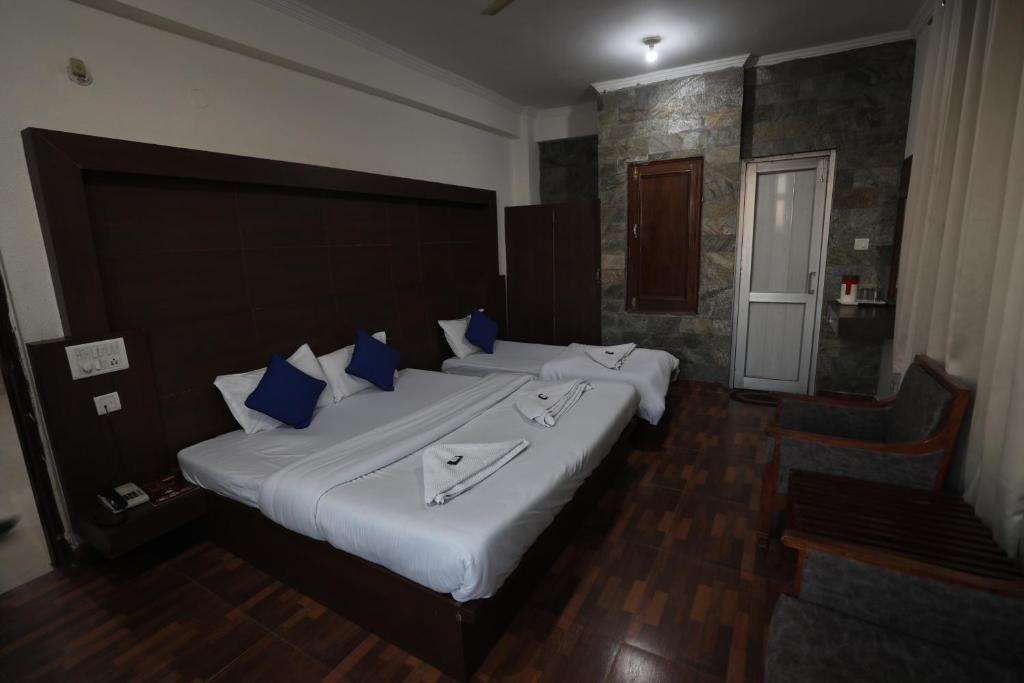 Катра: Hotel Neelkanth Katra Managed By Mahadev Hotel and Resorts