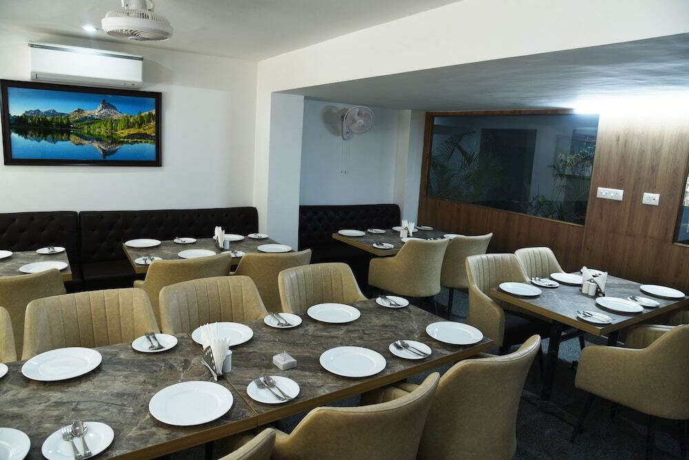Гуруграм: Pacific Inn Sec. 46