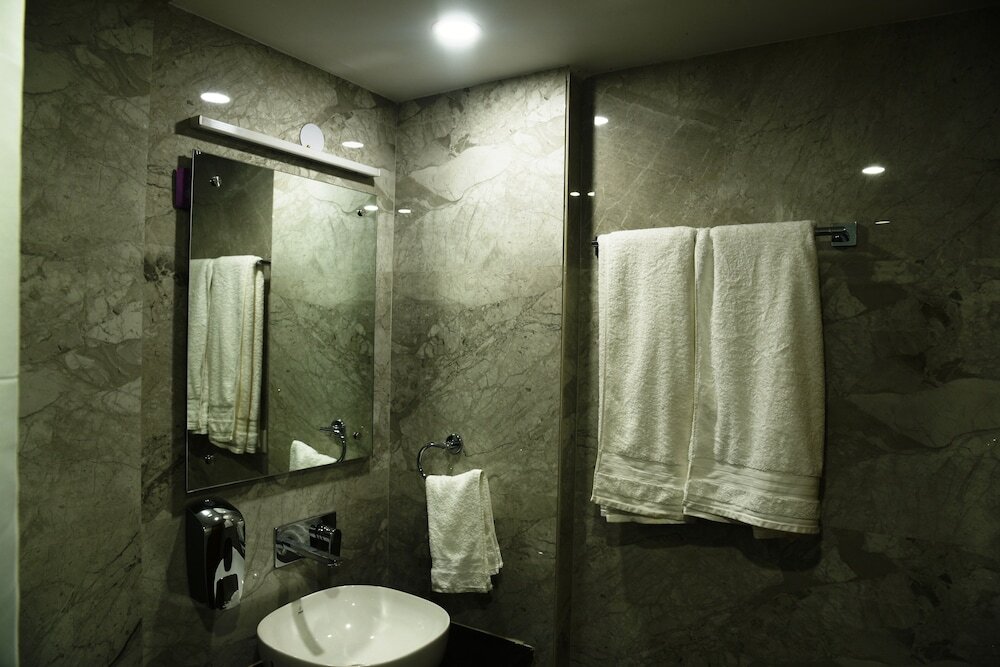 Гуруграм: Pacific Inn Sec. 46