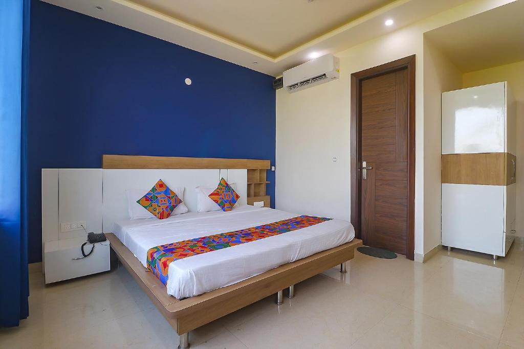 Гуруграм: FabHotel Growvid Inn