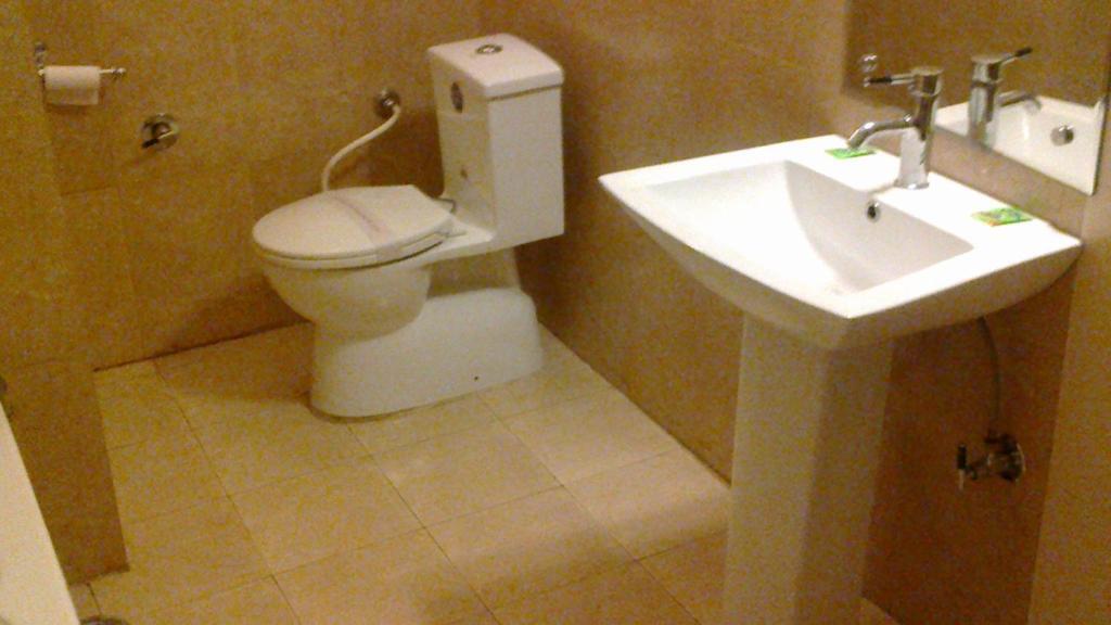 Катра: Hotel Mount View International