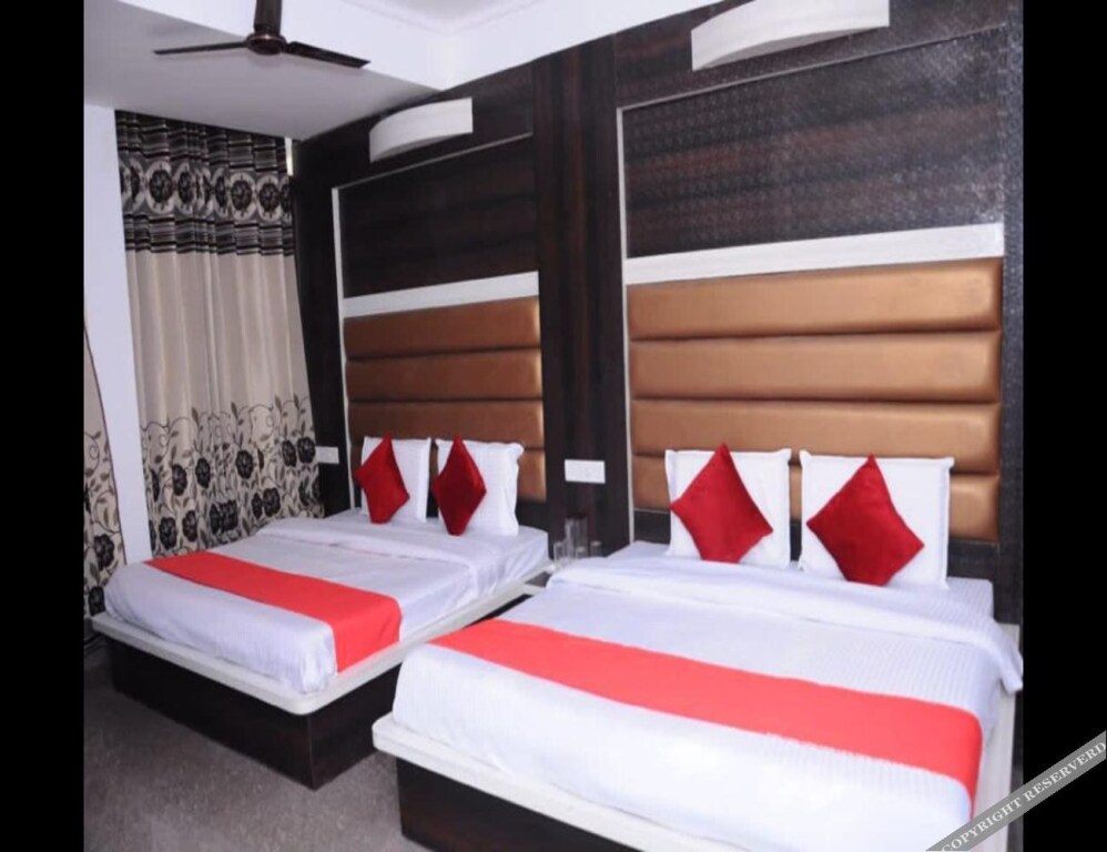 Катра: Hotel lords Paradise