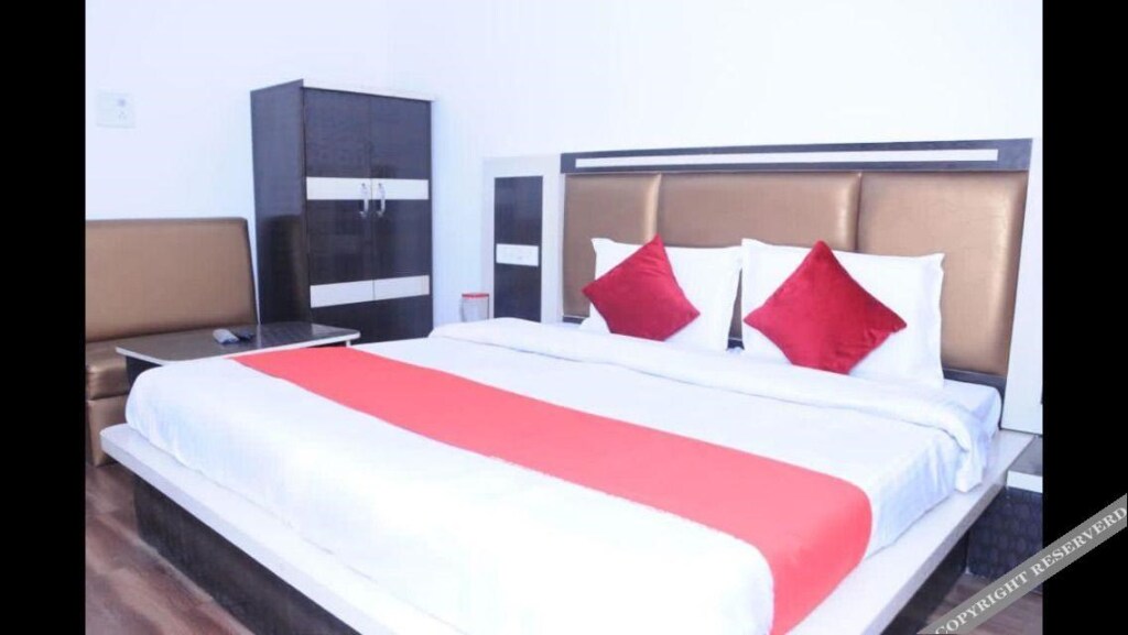 Катра: Hotel lords Paradise