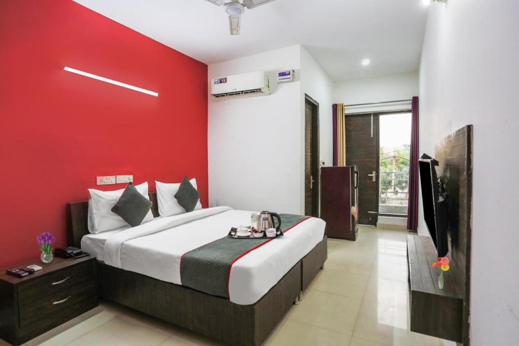 Гуруграм: Oyo Townhouse 1110 Hotel Akshay
