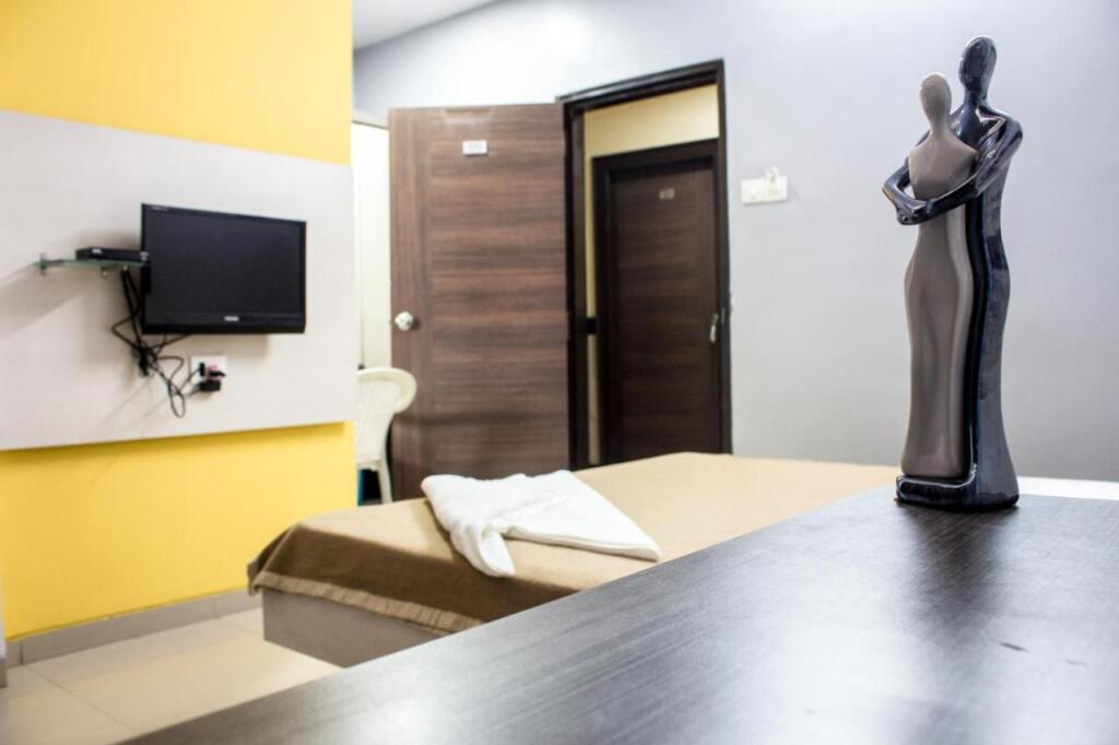 Колхапур: Hotel Aashish Deluxe Pet Friendly