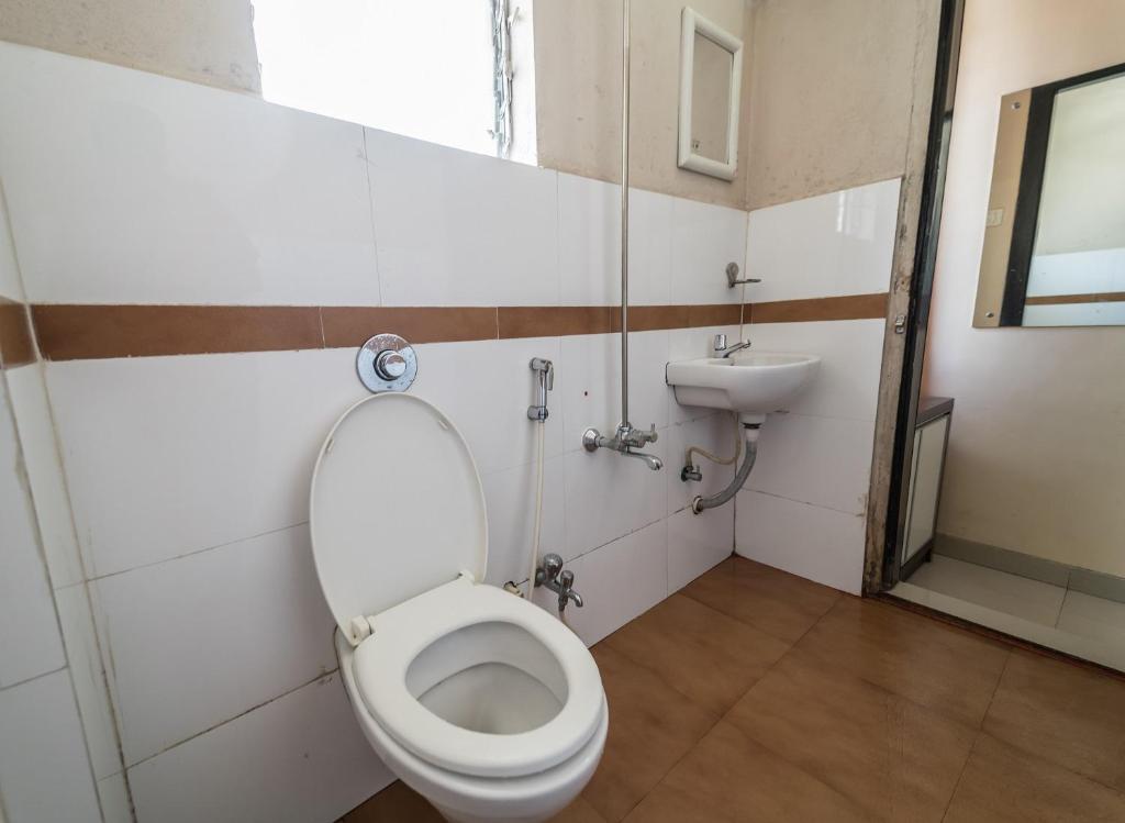 Колхапур: Hotel Aashish Deluxe Pet Friendly