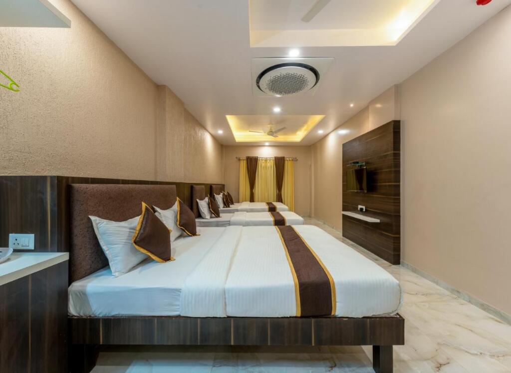 Колхапур: Hotel Athitya Satkar