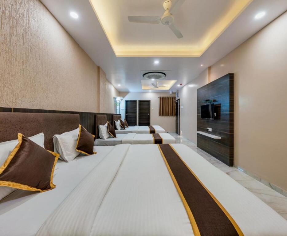 Колхапур: Hotel Athitya Satkar