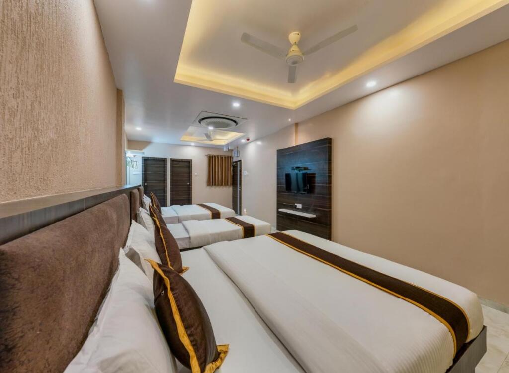 Колхапур: Hotel Athitya Satkar