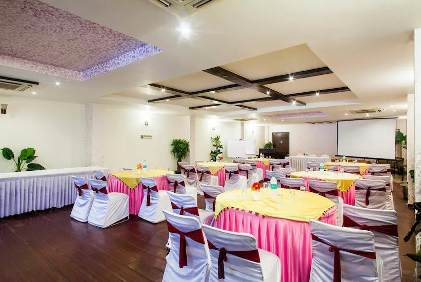 Гуруграм: Ark Hotel And Resort