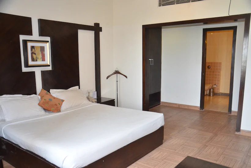 Гуруграм: Ark Hotel And Resort
