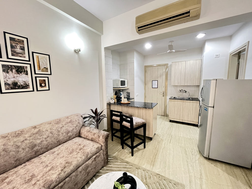 Гуруграм: Bedchambers Luxurious 1Bhk Serviced Apartment