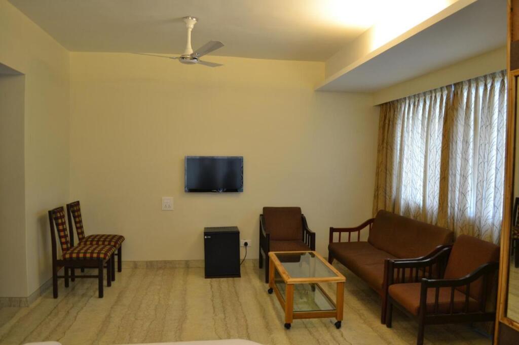 Колхапур: Hotel Elegant Grand