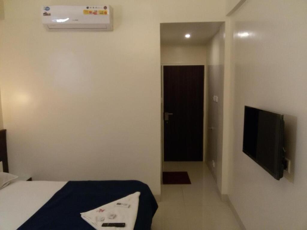 Колхапур: Hotel Elegant Grand