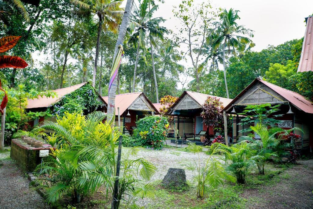 Варкала: The cliff cottage varkala