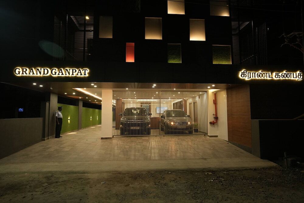Веллор: Grand Ganpat