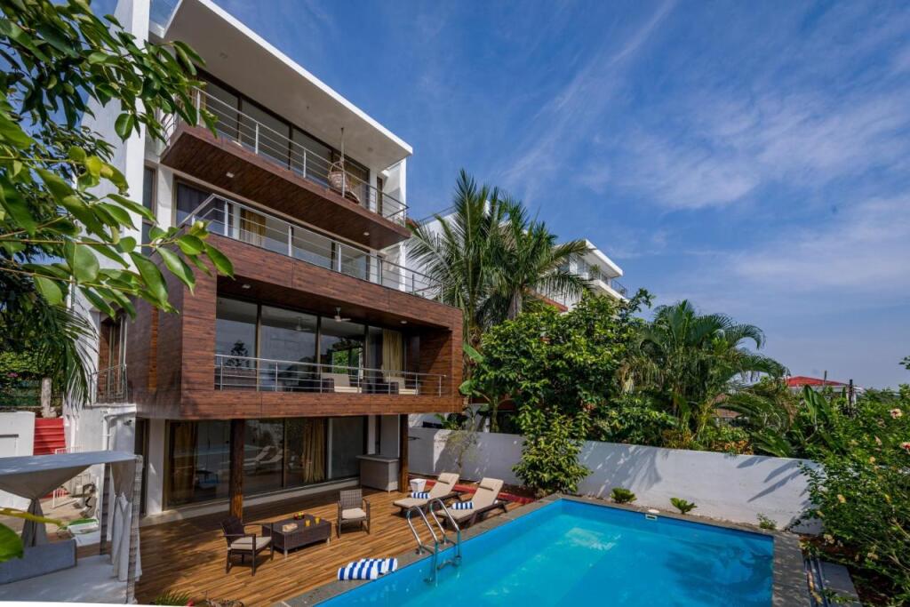 Верем: Saffronstays De La Mer